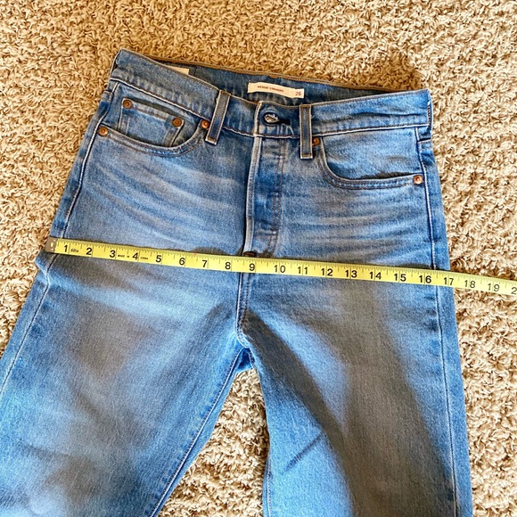 NWOT Levi’s Wedgie Straight Jeans 26 - Picture 6 of 9
